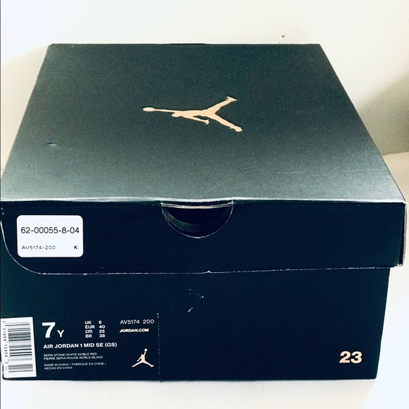 SALE NWT Nike Air Jordan 1 Mid SE GS Metallic - Picture 6 of 8